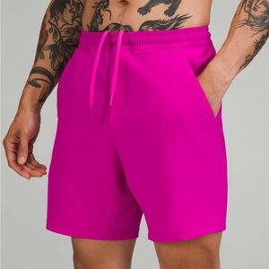 Lululemon Pace Breaker Linerless Short 7"  Size Small Like new